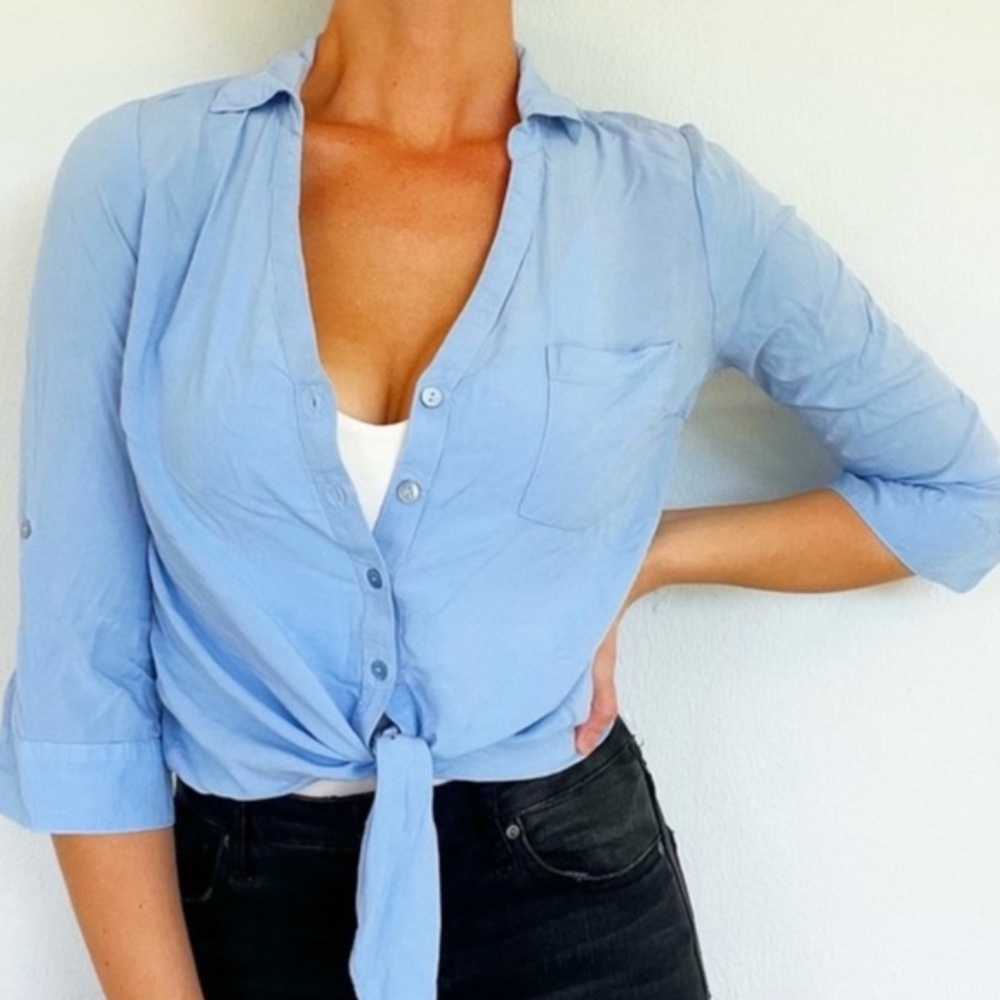 Love Culture blue tie front button down blouse size small